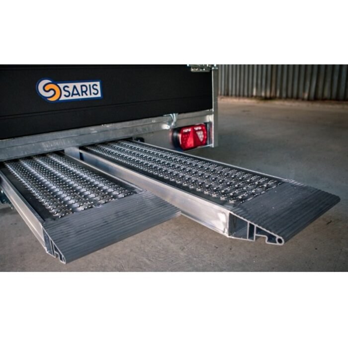 2-Rampes-de-chargement-aluminium-lg-2.50m-integrees.jpg