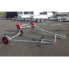 Remorque-et-chariot-de-mise-a-leau-pour-deriveurs-compressed.jpg