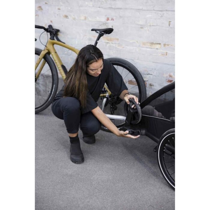 thule-chariot-sport-2-single-bike-trailer-1-kid-black-10-1849601-compressed.jpg